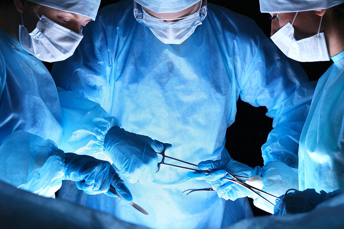 فیلم عمل جراحی صرع مقاوم به درمان و دیسپلازی مغزی با الکترودهای داخل جمجمه اپی لپسی